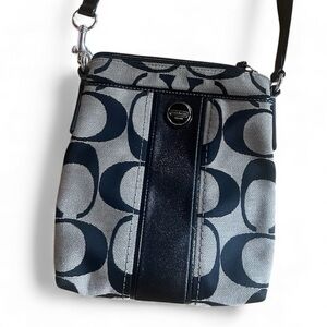 Coach Signature C Print, Fabric cross body
